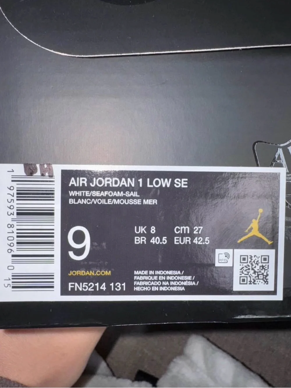 Men’s Air Jordan 1 Low SE in White and Seafoam